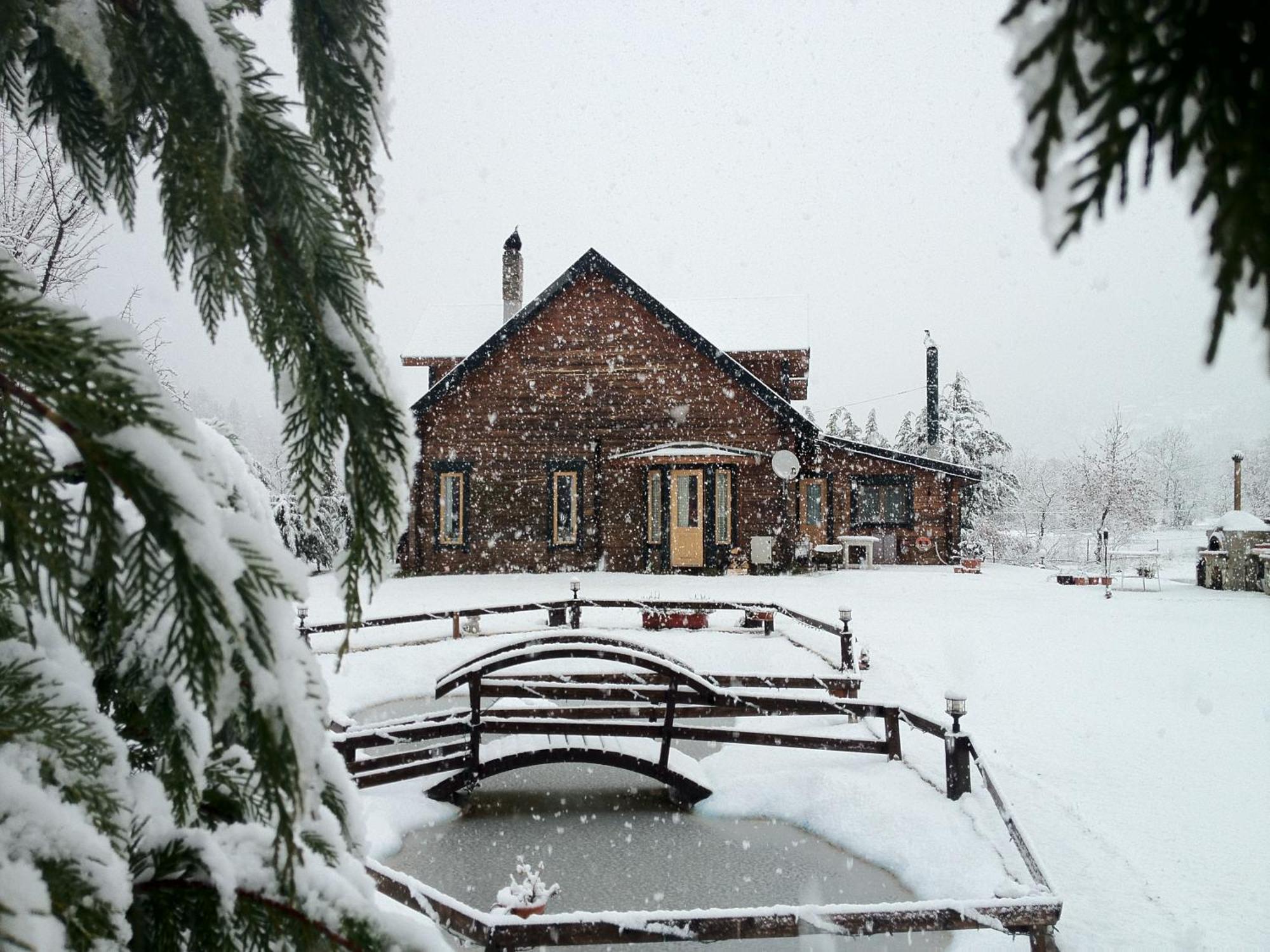 Agroktima Armonia Guest House Karpenisi ภายนอก รูปภาพ