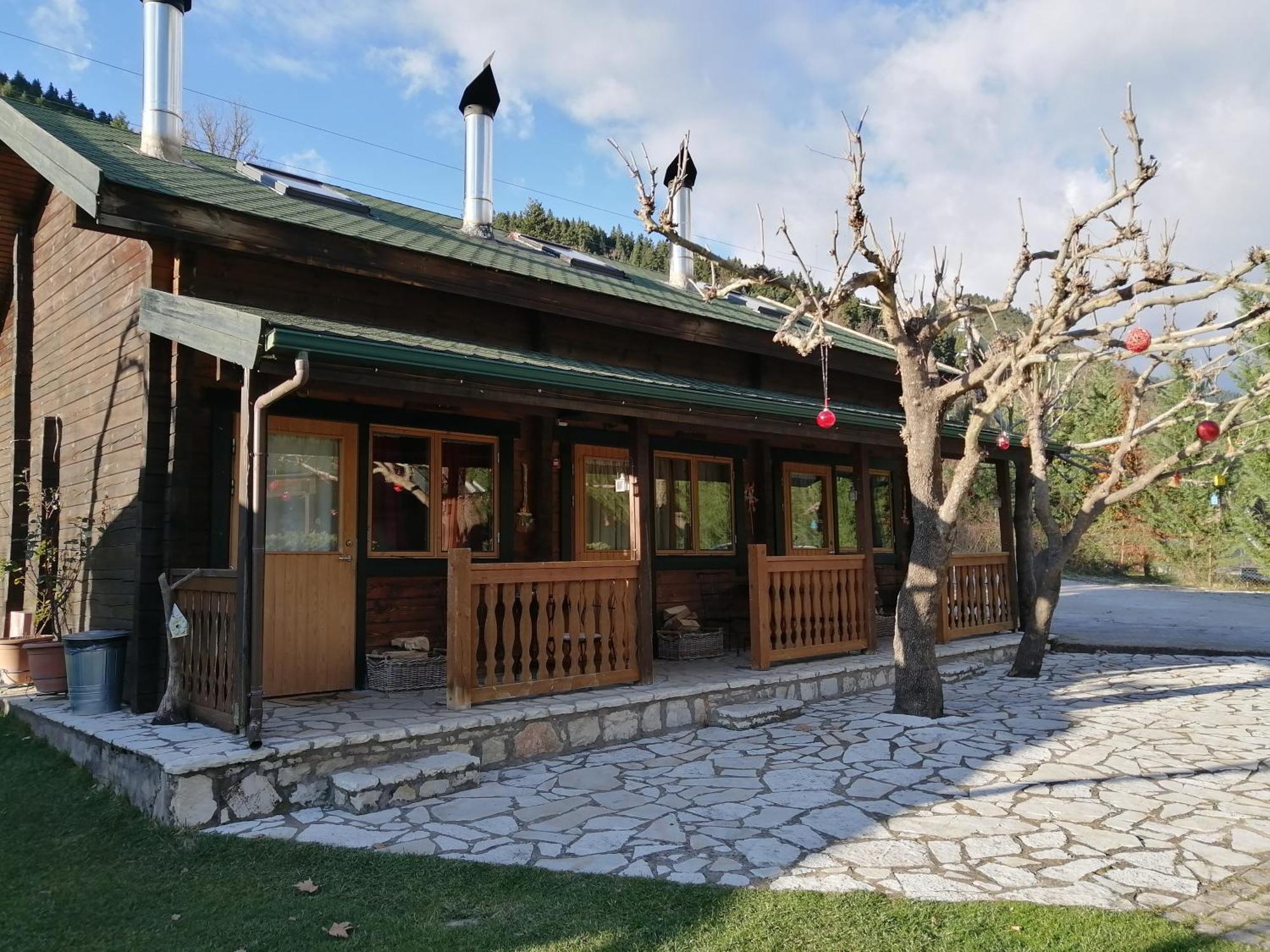 Agroktima Armonia Guest House Karpenisi ภายนอก รูปภาพ