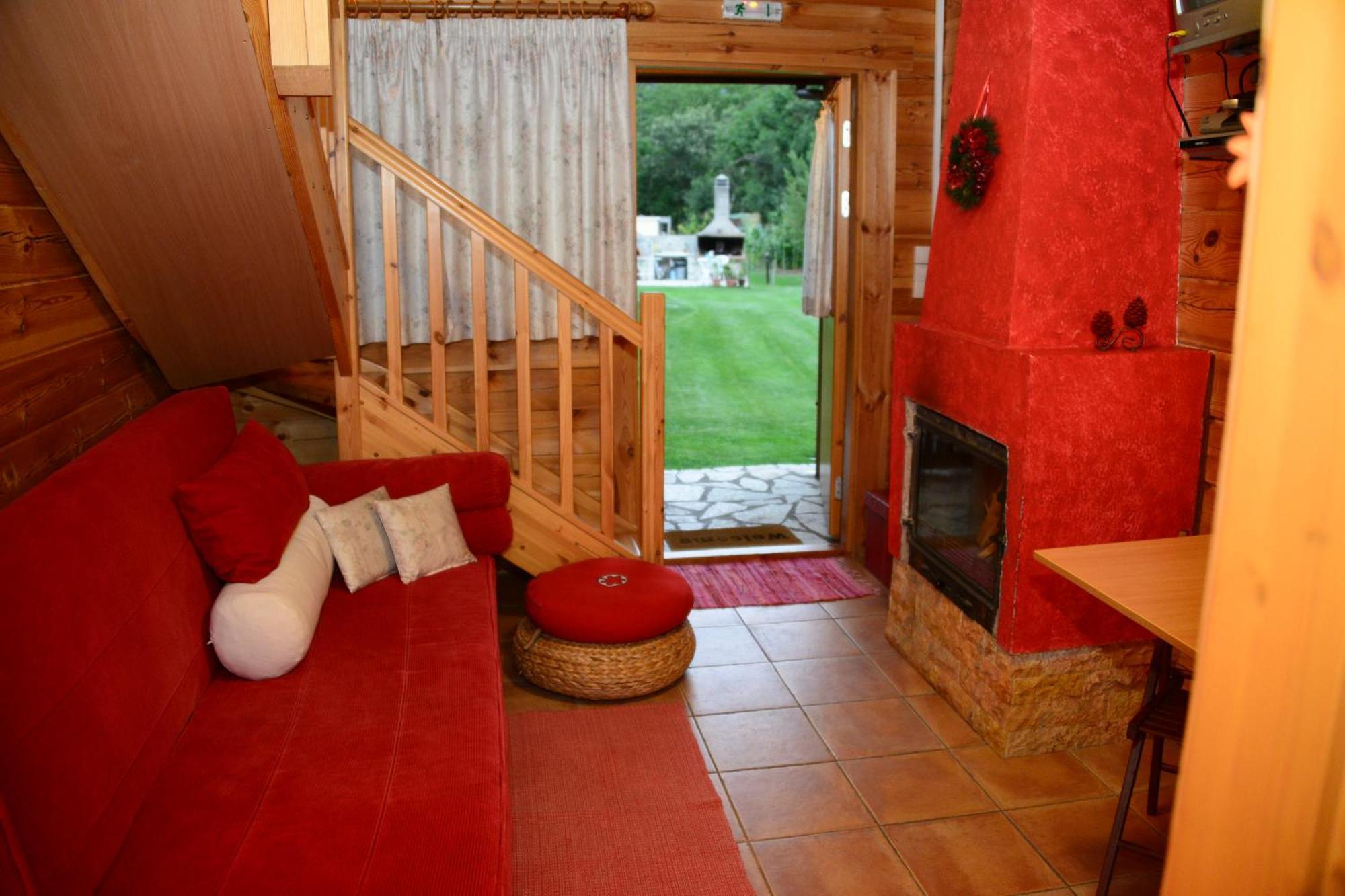 Agroktima Armonia Guest House Karpenisi ภายนอก รูปภาพ